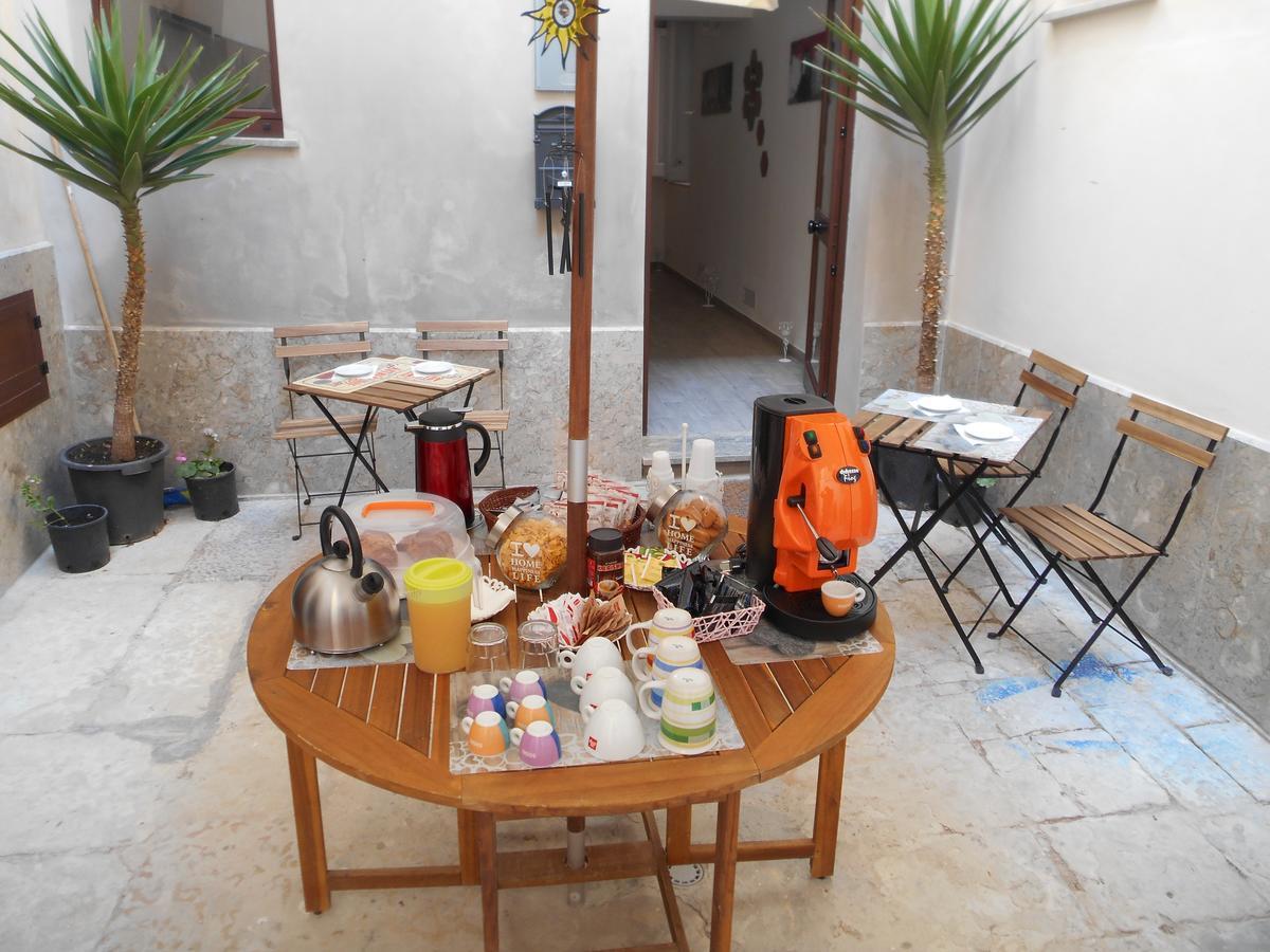 Apartmán La Corte Dei Naviganti Trapani Exteriér fotografie